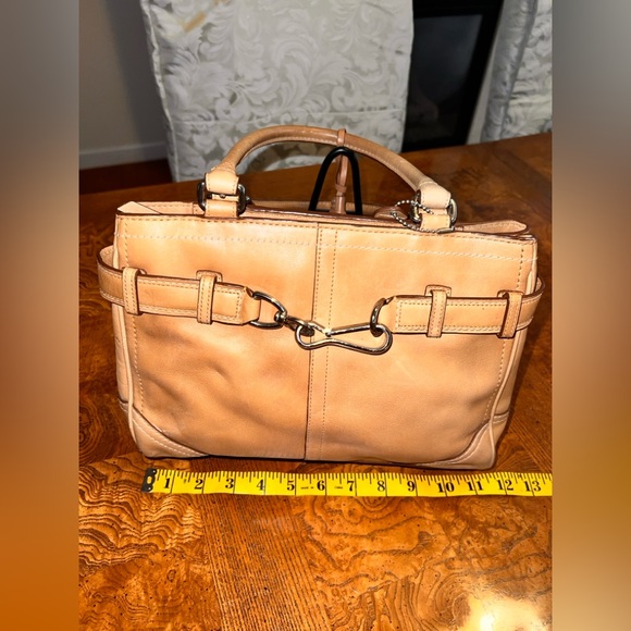 8 Coach all leather vintage shoulder bag - Picture 11 of 13